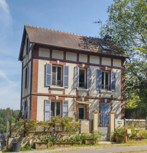 Hill Cottage